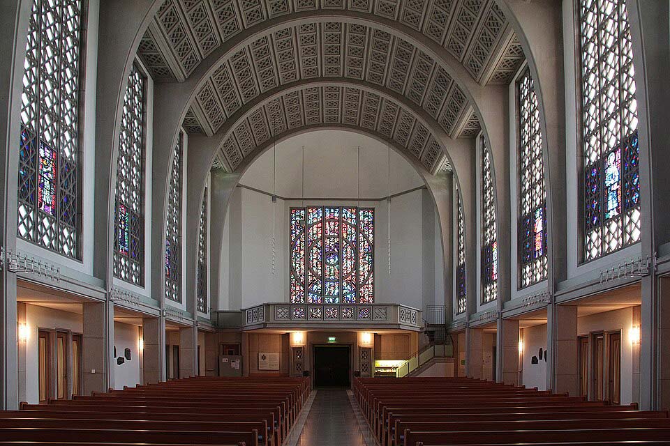 Sängerin für Trauerfeier in Zürich Dübendorf singt bei Abdankung in der Kirche Maria Frieden
